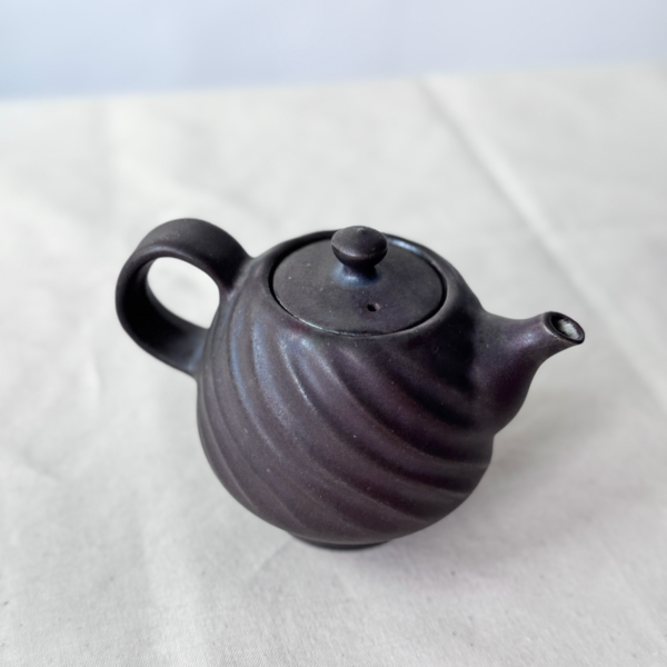 IMG_5956.webp 日本 職人手作 | 遇見・夜渺 旋紋茶壺