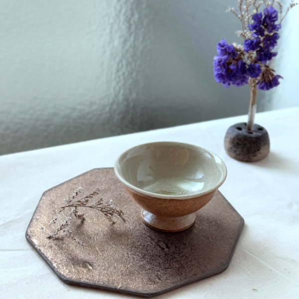 日本 信樂燒 | 秋岫 小高足杯｜登窯 柴燒