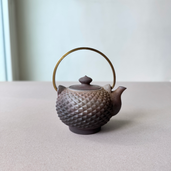 IMG_1582 花水工房_銅提把茶壺_炭化燒成